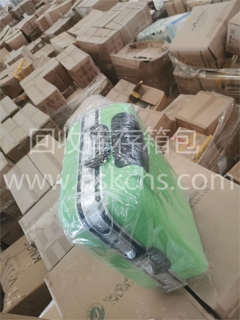 回收库存箱包www.hskchs.com
