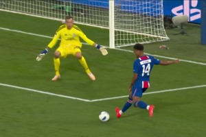 大巴黎2-1再次领先维拉！登贝莱助攻杜埃单刀兜射破门！